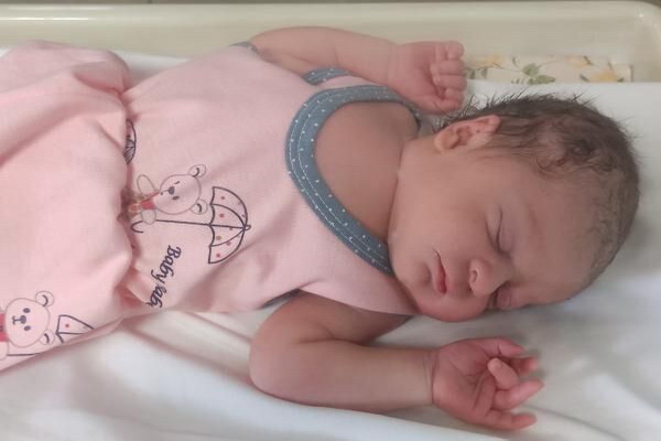 تولد نخستین نوزاد از مادر مبتلا به ” کرونا ” در سردشت