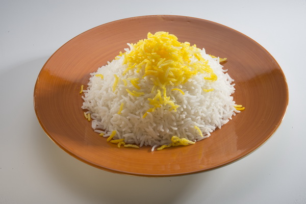 برنج پخته شده را تا چه زمانی می‌توانیم در یخچال یا فریزر نگهداری کنیم؟