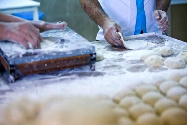 بیش از ۵۰ واحد نانوایی متخلف در مهاباد به تعزیرات حکومتی معرفی شدند