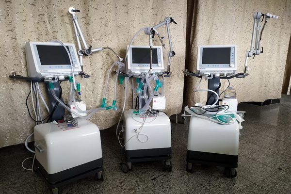 چهار دستگاه ونتیلاتور به بیمارستان امام خمینی (ره) سردشت اهداءشد