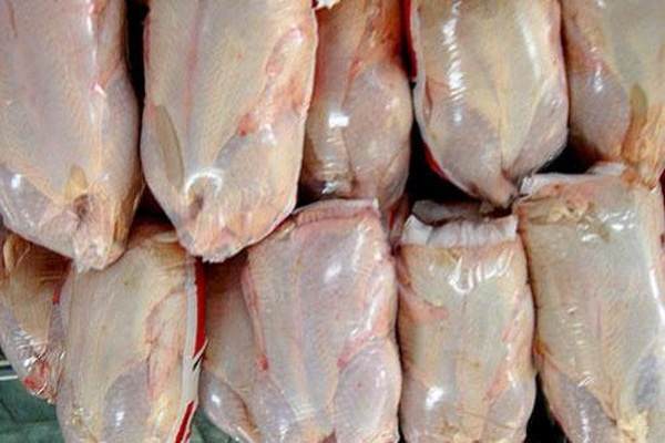 بیش از ۲۵ تن مرغ منجمد و برنج طرح تنظیم بازار در روستاهای بوکان توزیع شد