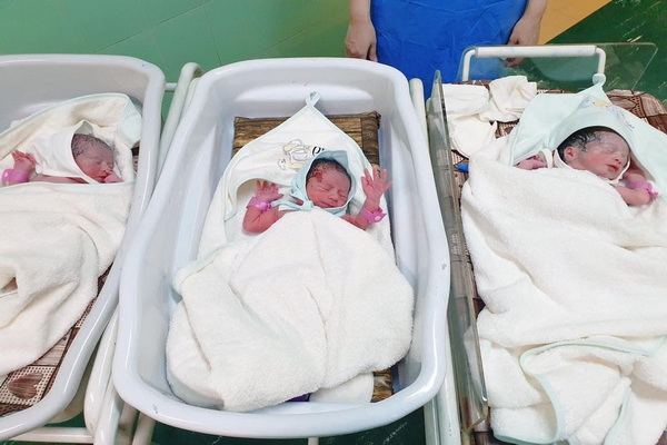 Birth of a triplet in Sardasht