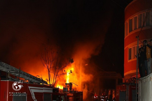 در حادثه آتش سوزی بازارچه مهاباد،۴ نفر مجروح شدند