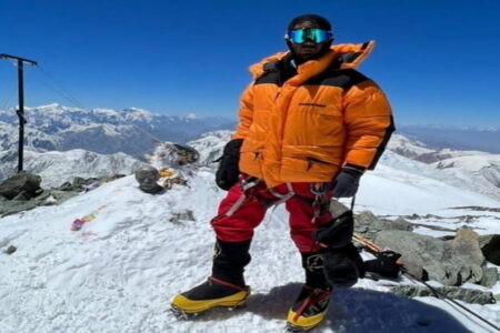 موفقیت فتح قله لنین توسط کوهنورد مهابادی