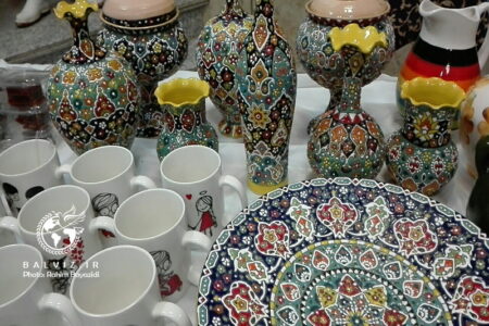نمایشگاه توانمندی های صنایع دستی بانوان در مهاباد افتتاح شد