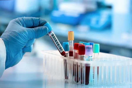 خانواده‌ای در پیرانشهر، دیه فرزند را وقف تجهیز آزمایشگاه کردند