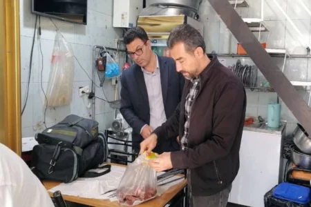 پلمب ۶ واحد صنفی به دلیل عدم رعایت بهداشتی در مهاباد